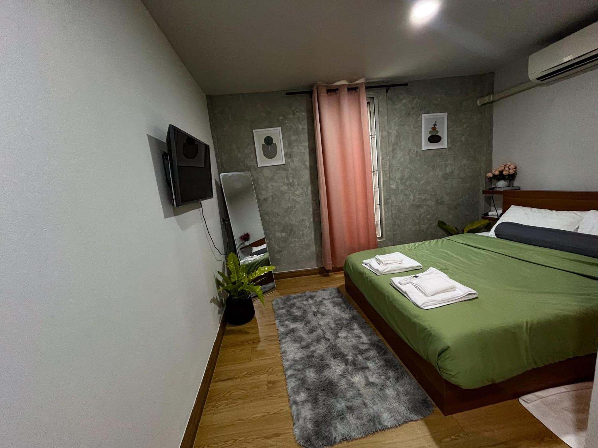 Bud Brew Beyond Dispensary And Hotel Бангкок Екстер'єр фото